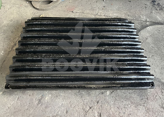 R300 Fixed and Moving Jaw Plate CW017-001 CW017-002 with  Good Wear Resistance