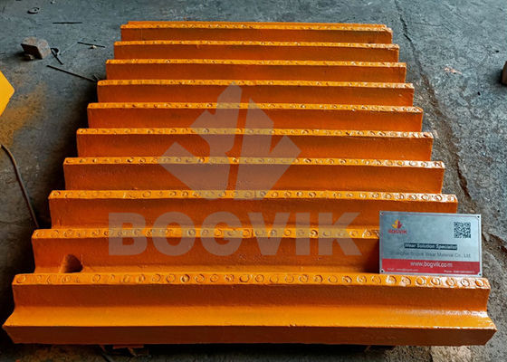 Jaw Crusher Liners Mn22Cr2 with Titanium Carbide Insert Fixed and Movable Jaw Plate Longer Lifespan