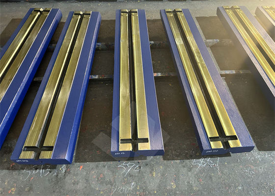 Haz1077 Blow Bar Martensitic Steel with Ceramic Insert for Construction Waste with Steel Bars